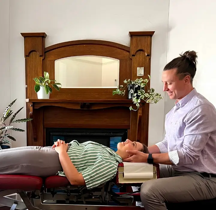 Melbourne chiropractor providing gentle neck care in Brunswick wellness clinic