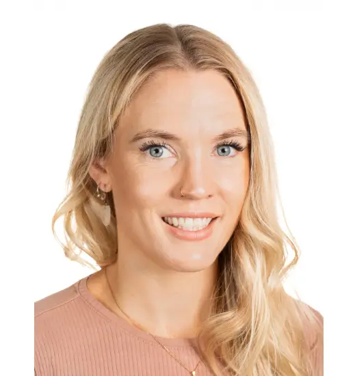 portrait of Vanessa Bruce colonic hydrotherapist & remedial massage therapist